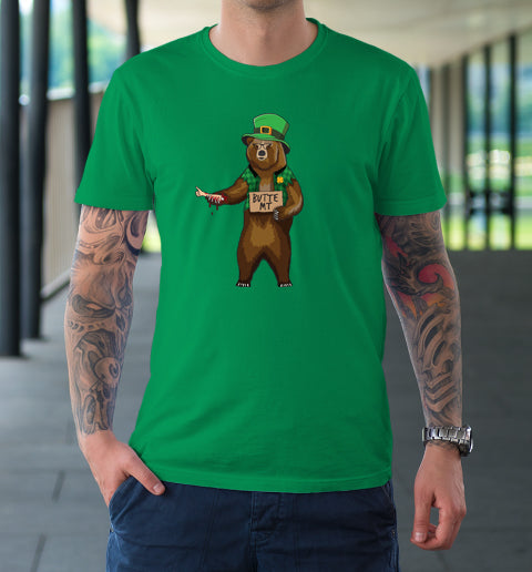 Butte Irish Hitchhiker Bear | T-Shirt